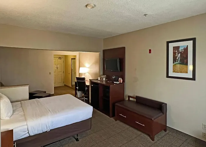 Hotel Comfort Sports Complex 4*